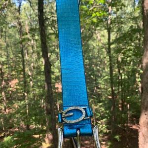 Blue metallic guess belt